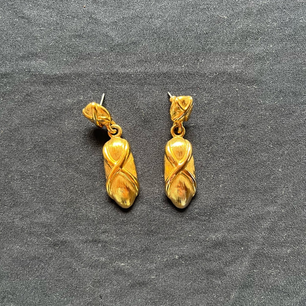 Vintage Napier Gold Toned Earrings